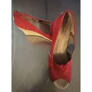 TOMS Women's Size 9.5 RED Classic Wedge Heel  Peep Toe Sandal Business Party